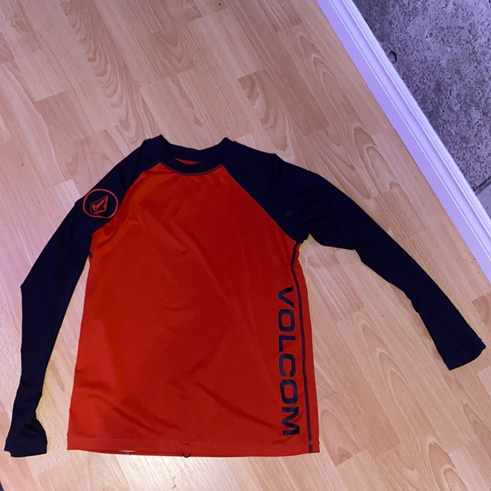 volcom long sleeve